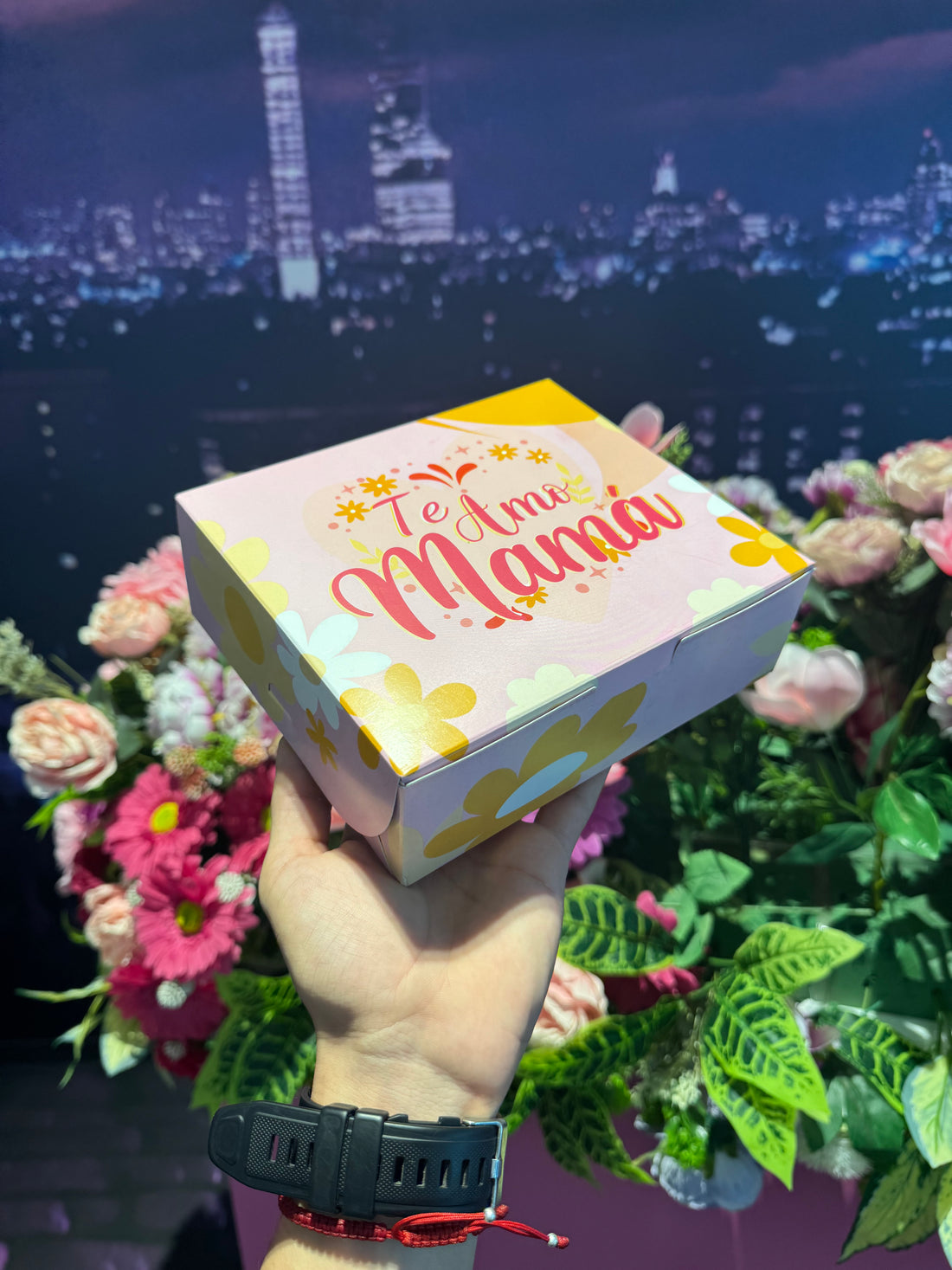 50 cajas “Te Amo Mamá” 18x16x6 cm