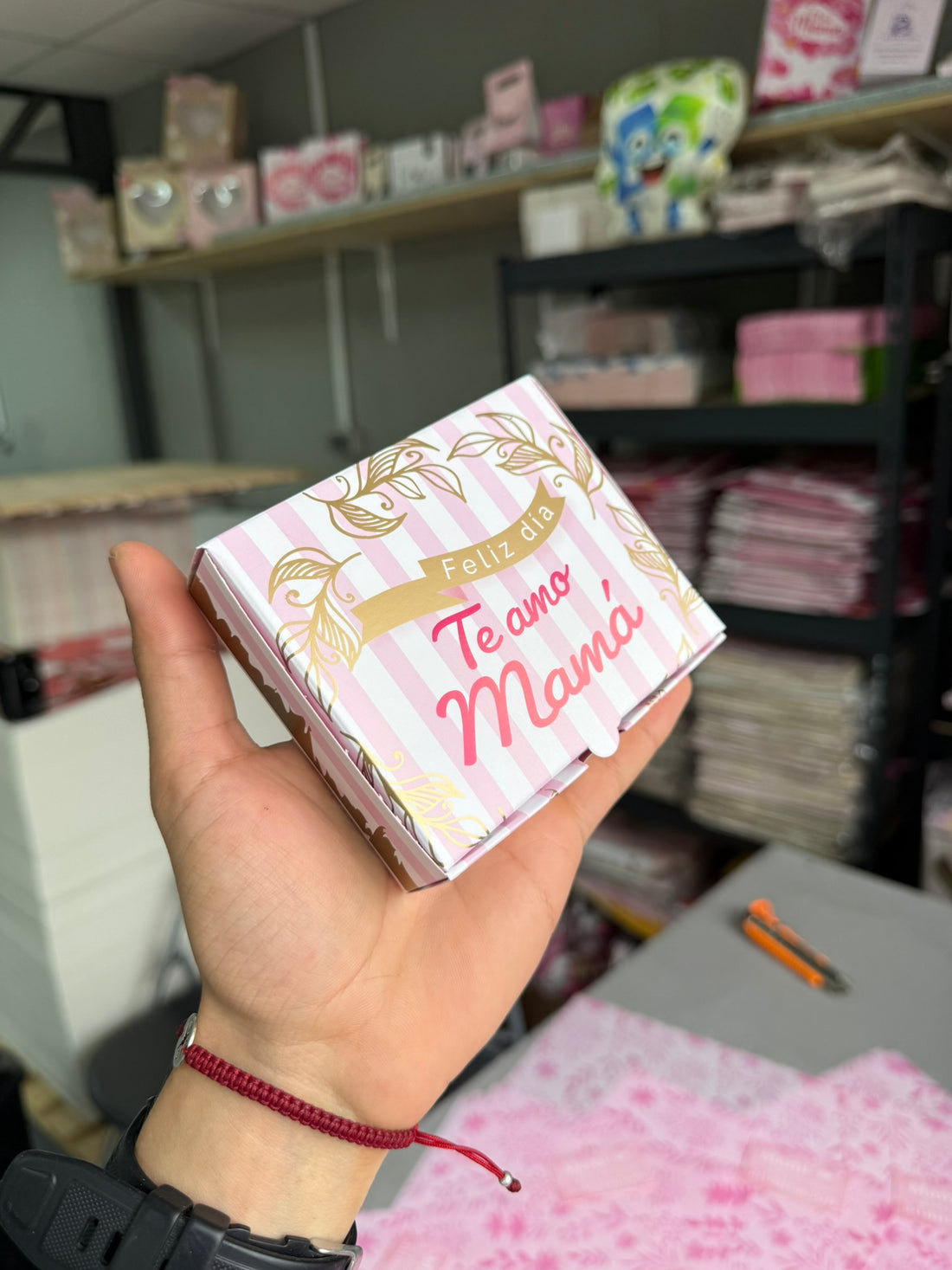 50 cajas “Te Amo Mamá” 11x10x3 cm