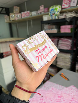50 cajas “Te Amo Mamá” 11x10x3 cm